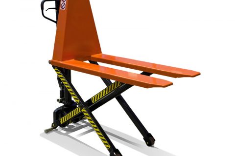 Scissor lift which lifts up to 800mm, but at the height of 400mm it can not me moved